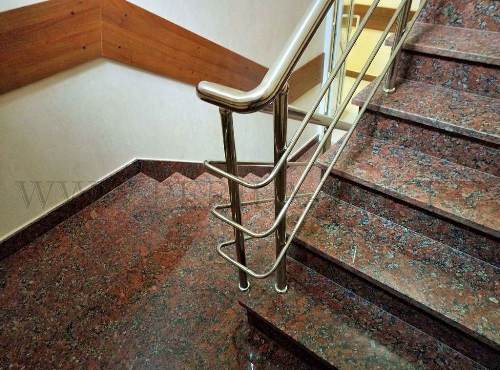 Перила для лестницы в больнице